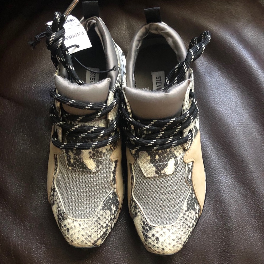 Steve Madden sneakers